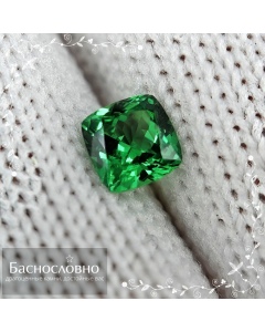 Сертифицированный природный ярко-зелёный цаворит (гранат) из Кении огранки кушон 5,03x5,02мм 0,67 карат (драгоценный камень)