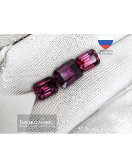 Гарнитур три натуральных розовых граната родолита из Танзании огранки в Баснословно октагон 9,52x7,12 7,99x6,00 7,94x6,00мм 8,20 карат (драгоценный камень)