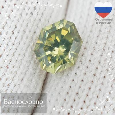 Драгоценные камни Баснословно № 569: Метамиктный жёлто-зелёный циркон и золотистые бериллы гелиодоры