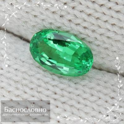 Драгоценные камни Баснословно № 582: Прехорошенький цаворит, оранжево-красные гранаты и гранат с александритовым эффектом