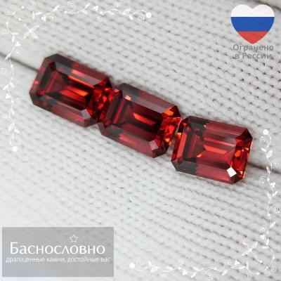 Драгоценные камни Баснословно № 580: Неожиданные красно-оранжевые гранаты и сертифицированные демантоиды с Мадагаскара